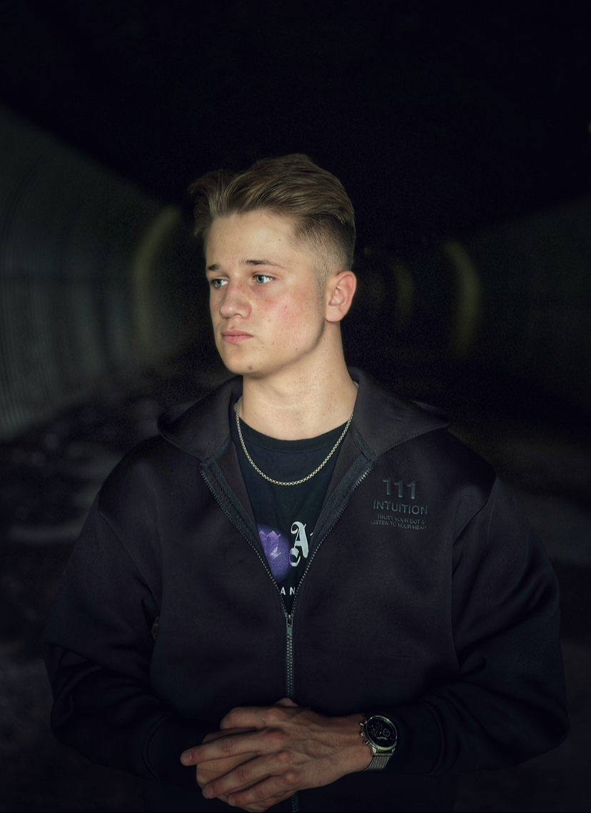 PATCHES X ENTITY TEE HEAVY WEIGHT BOXY FIT - WHITE UZI (COLLAB)